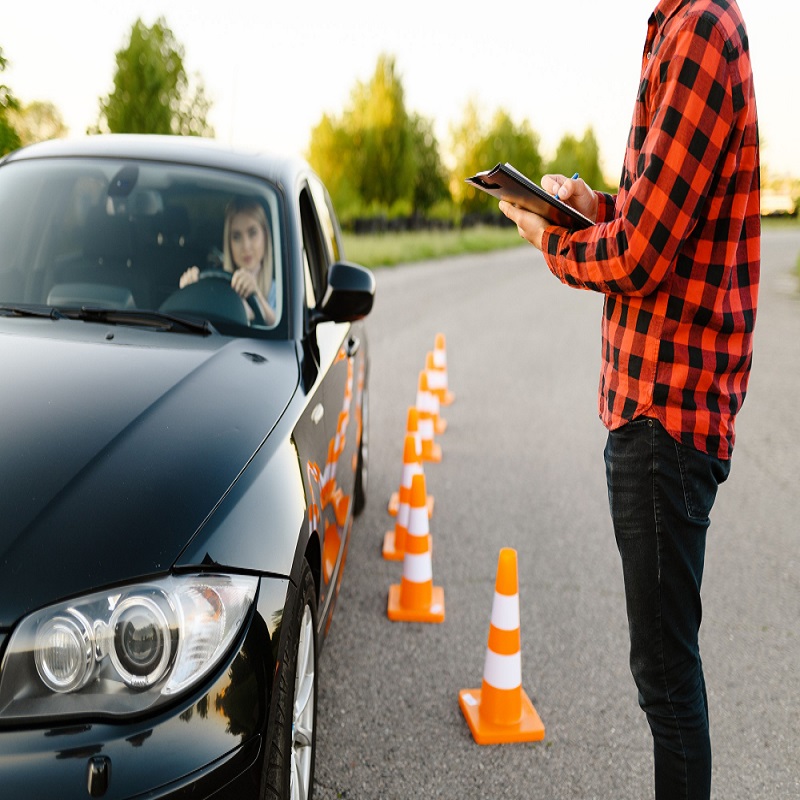 Prepare for Safe Driving with the Top-Rated Driving school