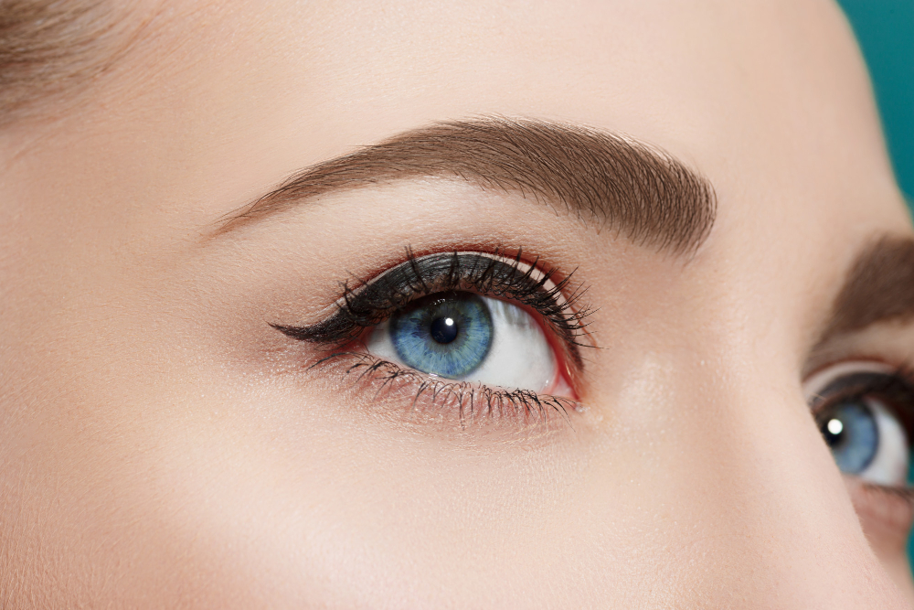 Wow Brows Studio's expert eyeliner service