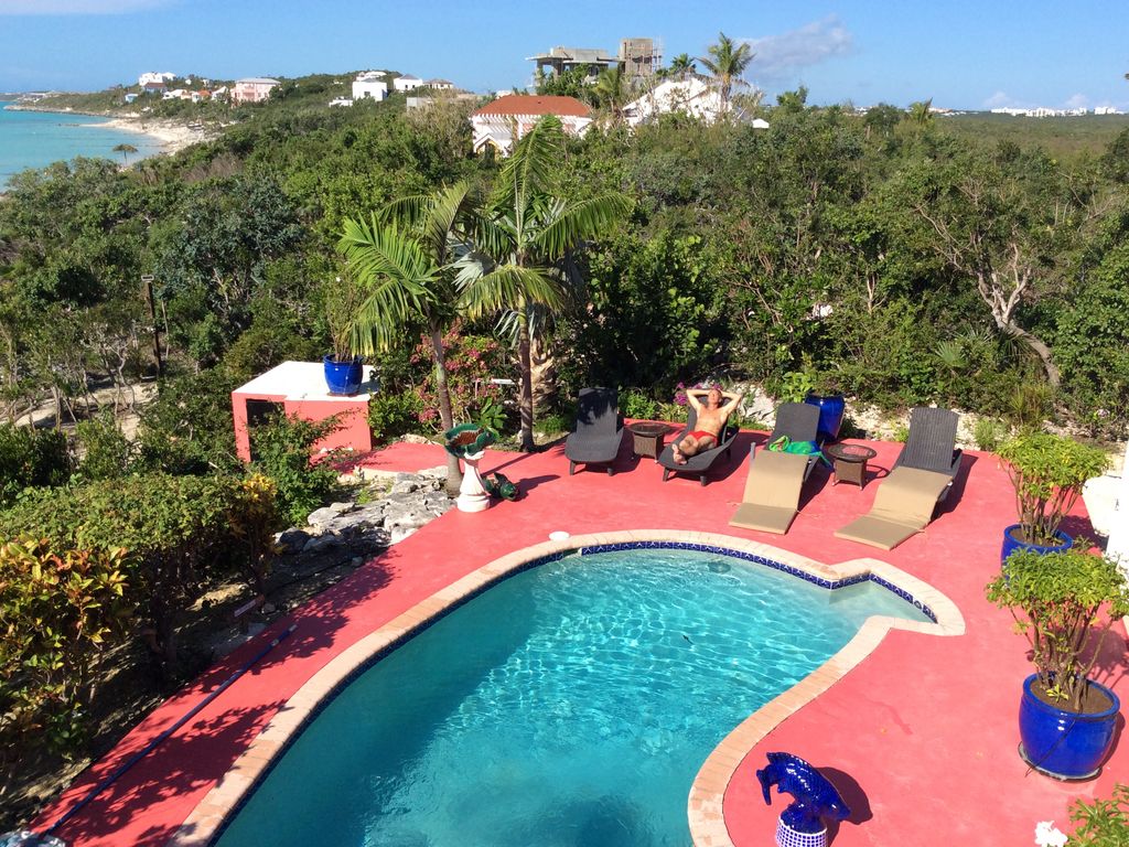 Large Private Vacation Villa for Rent in Providenciales