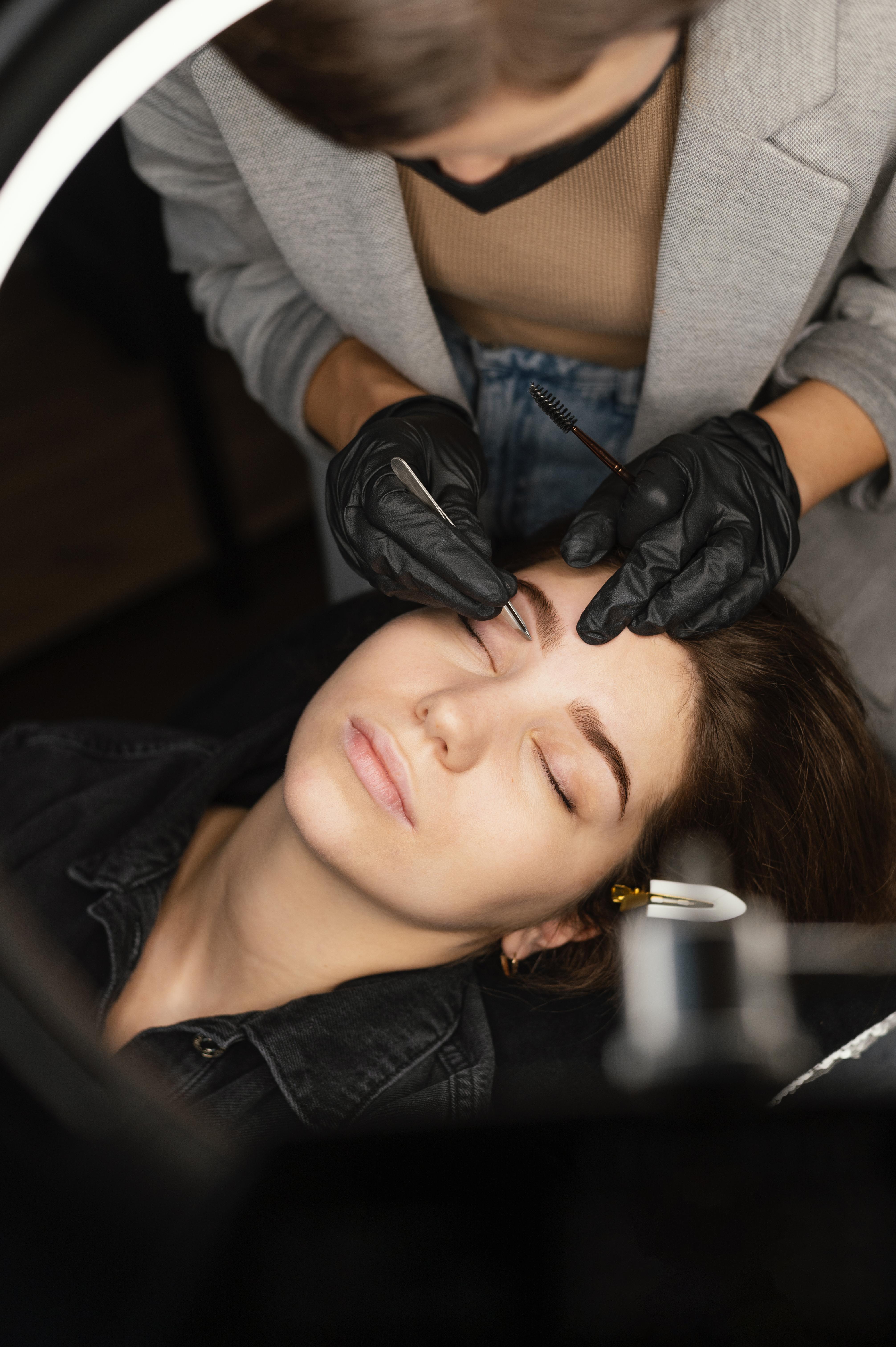 Elevate Your Look with Our Professional Eyeliner Services