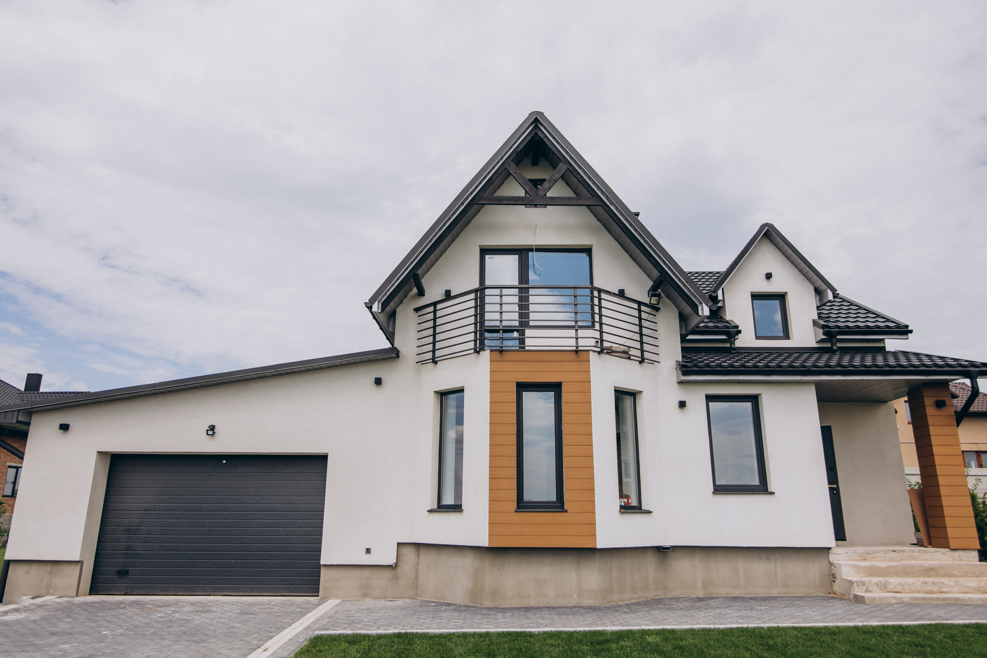 Reliable and Durable Garage Door Tech Solutions