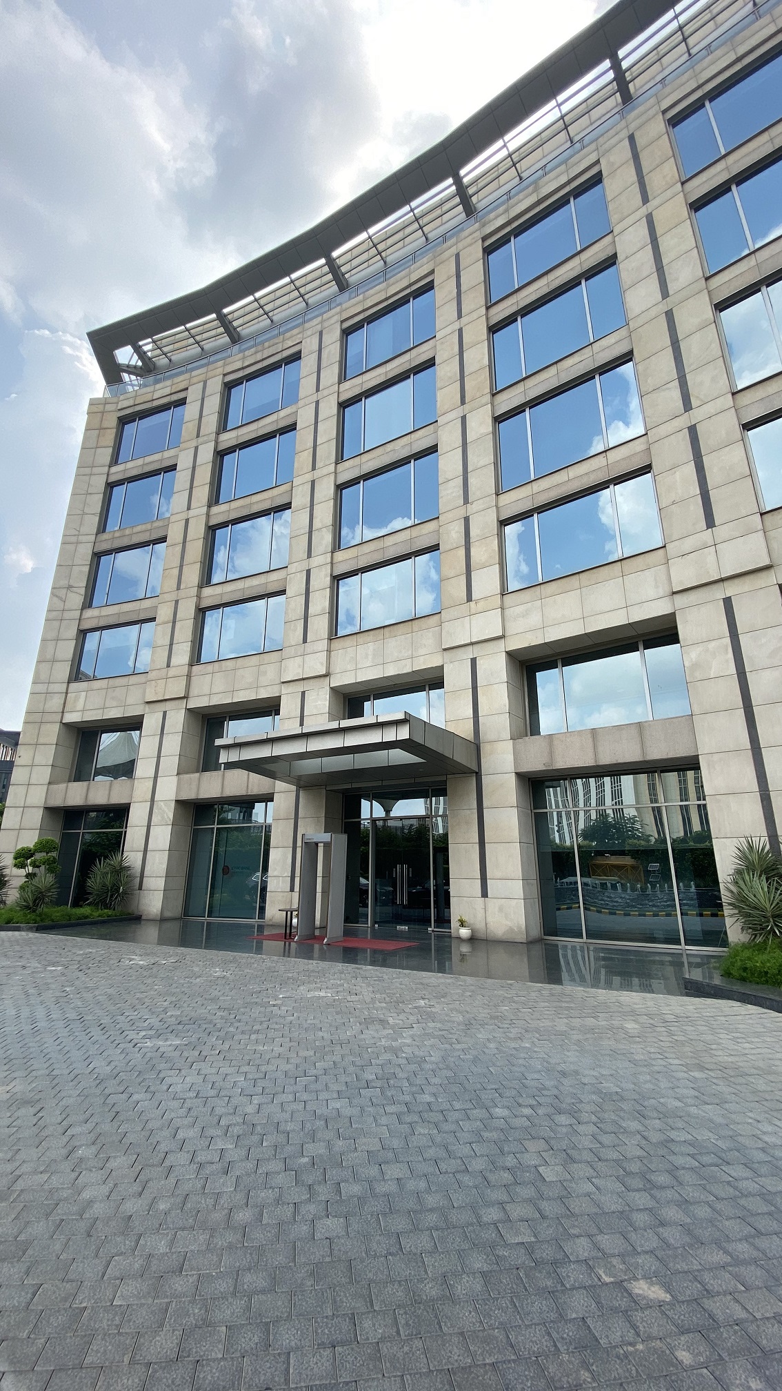 Why Rent an Office Space in Delhi? 