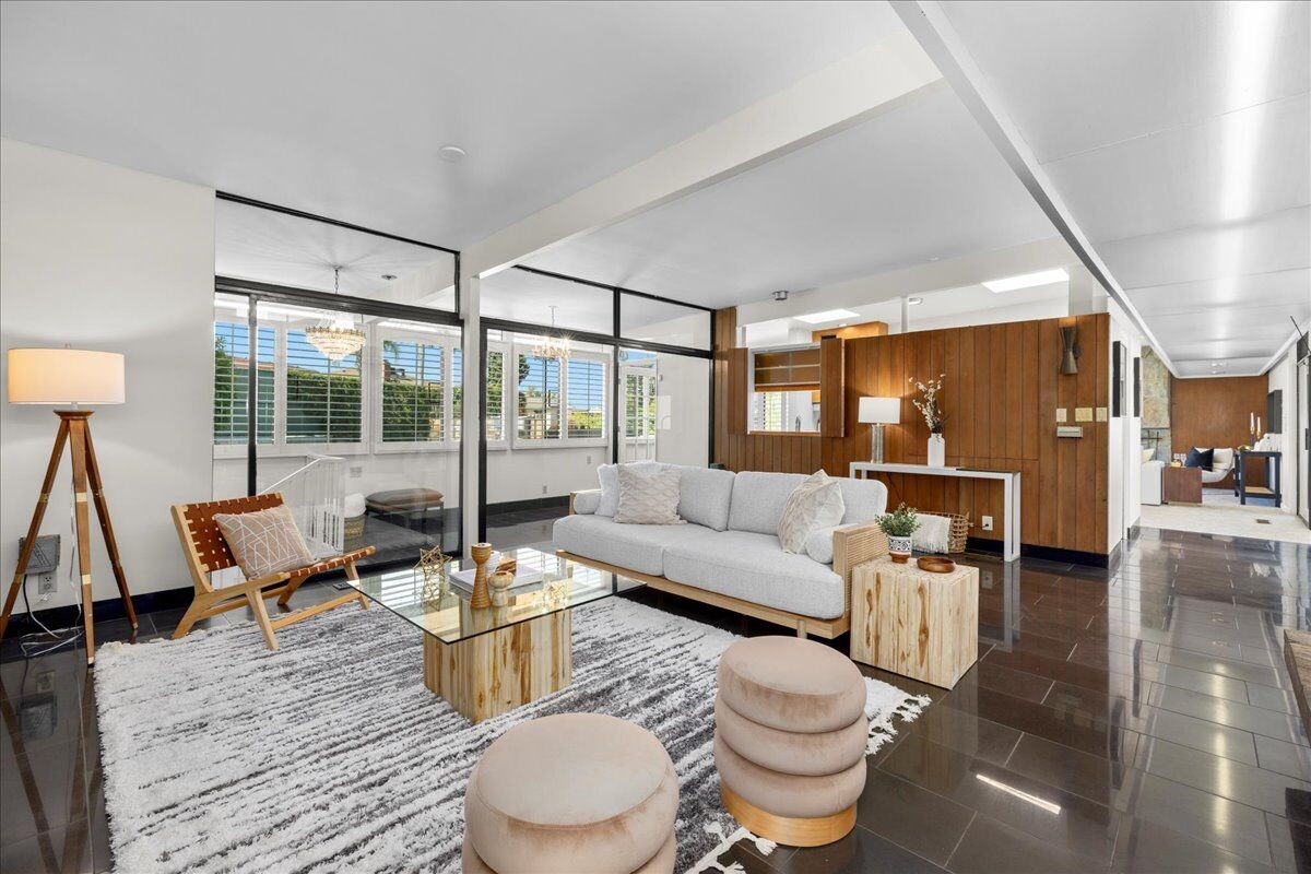 Novak-Schultz Real Estate Group-COMPASS