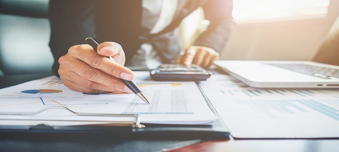Bookkeeper vs Accountant: Who Should You Hire If You Are a Small Business