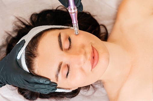 Enhance your overall looks with the exclusive beauty services at The Spa & Laser Center