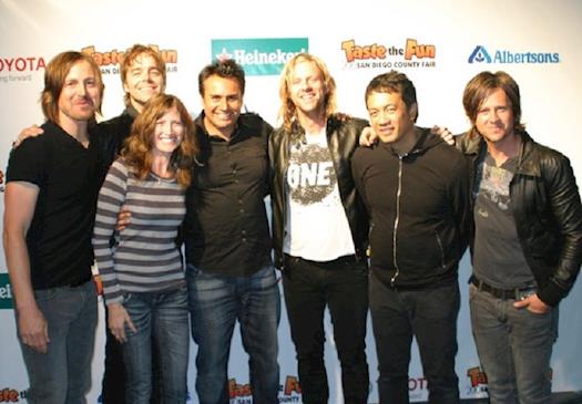 Performing with Switchfoot
