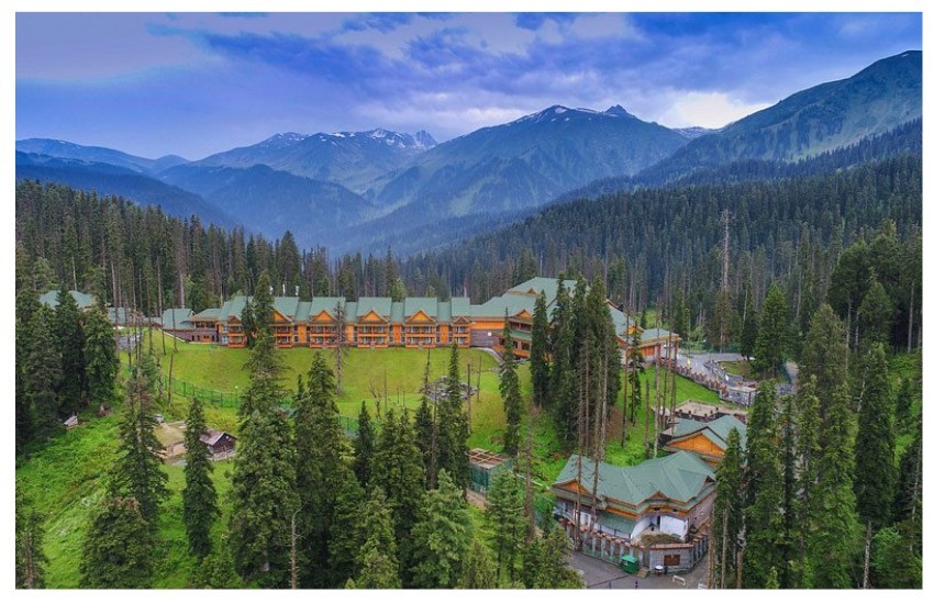 Beat the Heat: 6 Opulent Indian Retreats for the Perfect Summer Escape