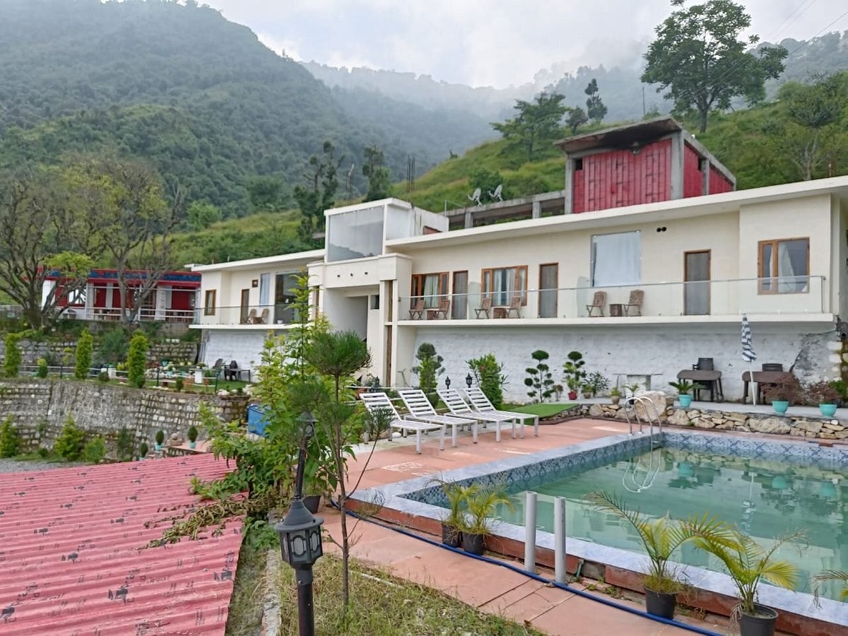 Luxury Villas with Private Pool on Rent - 3 BHK Luxury Villa in Mussoorie
