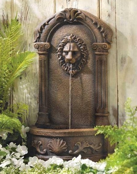 LION'S HEAD COURTYARD FOUNTAIN