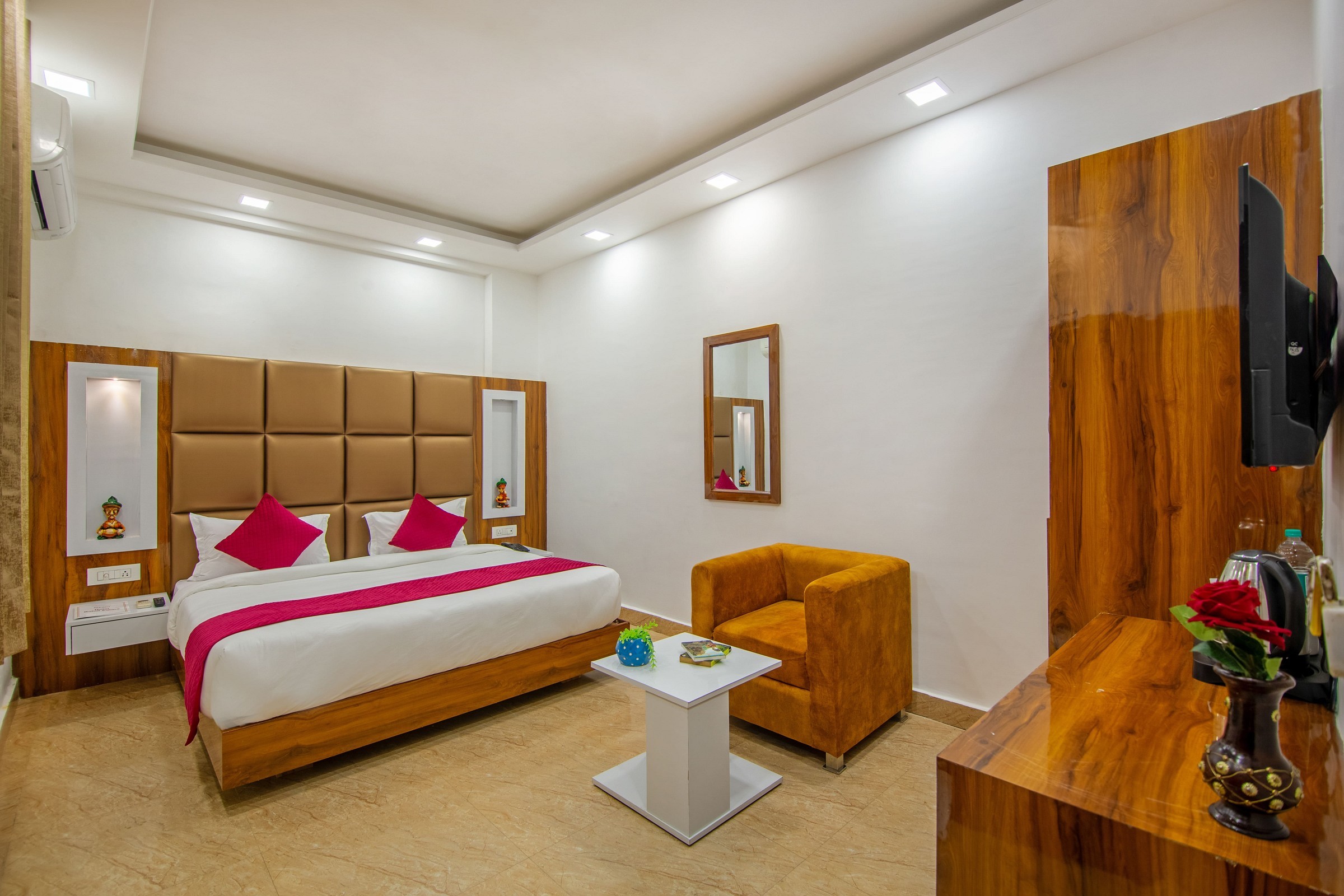 good hotels near karol bagh