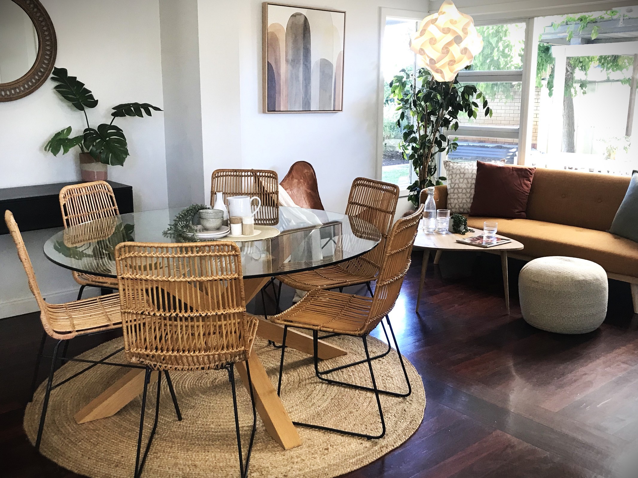 Dining suite