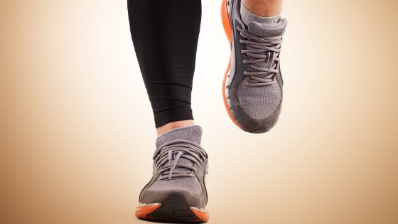 Running shoes for men with flat feet