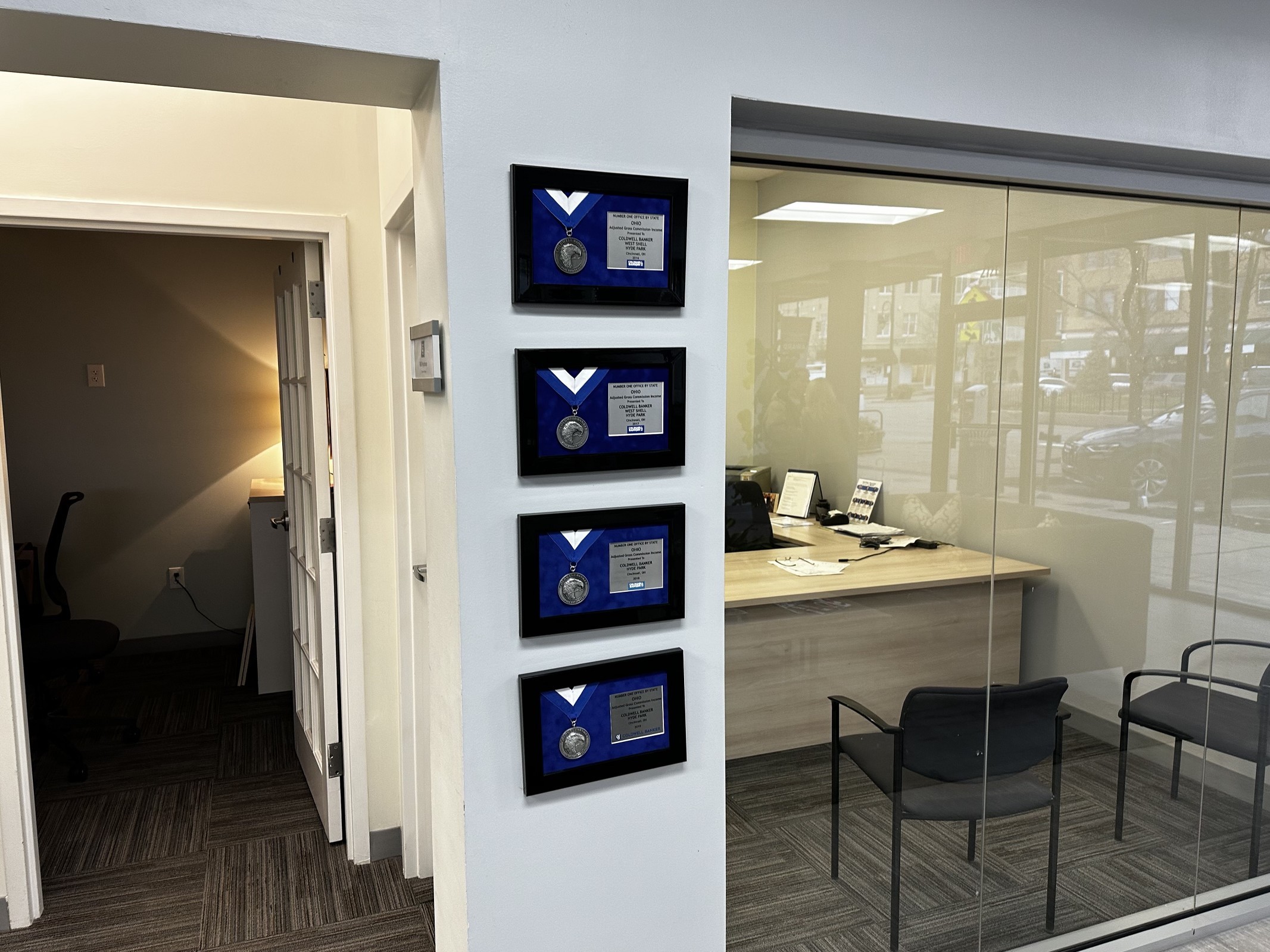 Consulting rooms at Hyde Park Cincinnati real estate agency Oyler Hines of Coldwell Banker