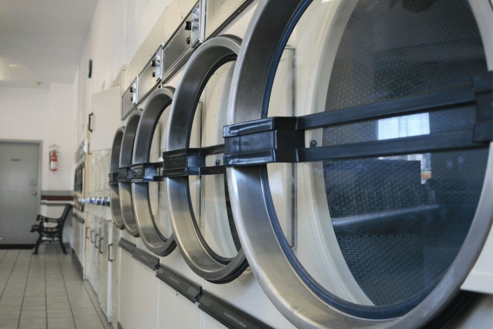 How a real-time commercial laundry system improves management processes