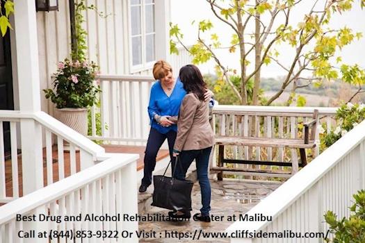 Regain Your Confidence for a Bright Future at Drug and Alcohol Rehabilitation Center