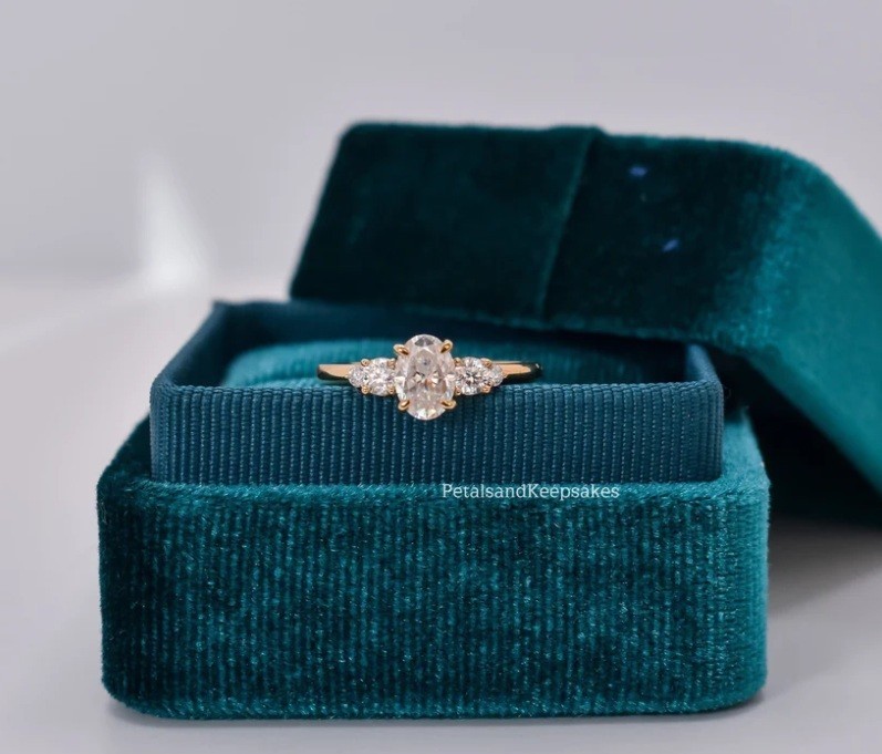 Honor the memory of a beloved pet with pet remembrance gifts