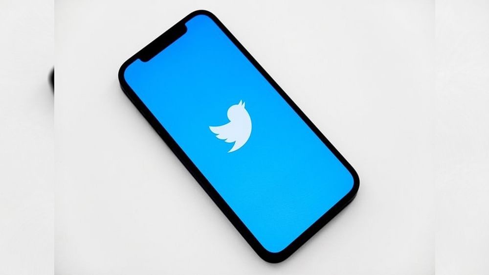 Twitter Tests New Labels When Switching Between Latest and Home