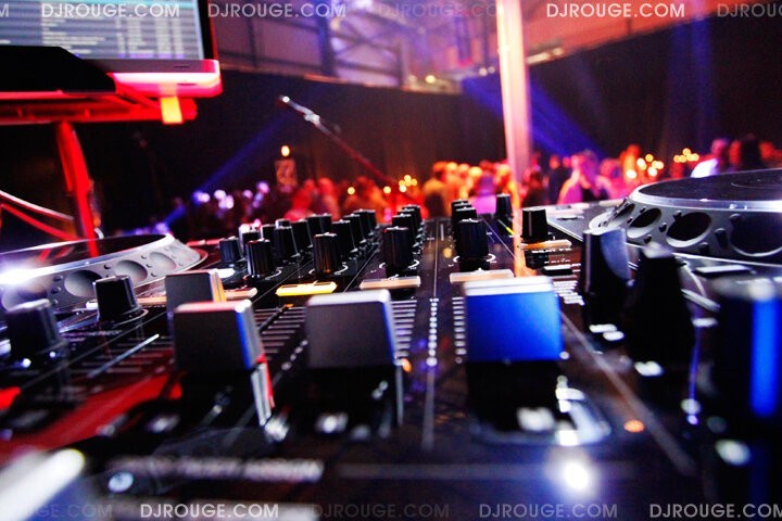 Hire a DJ planner for your event