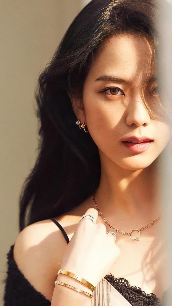 Discovering Jisoo BLACKPINK: Biography & Achievements