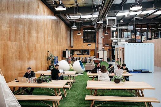 7 REASONS HOW SHARED WORKPLACES ARE HELPING ENTREPRENEURS AND FREELANCERS