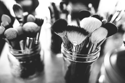 Row Cosmetics Makeup Brush