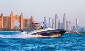 yacht rental in Dubai.