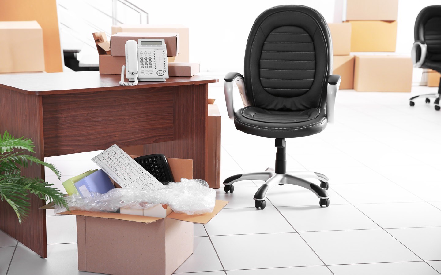 Office Furniture Movers In Dubai 