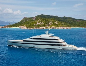 Luxury Yacht Charter