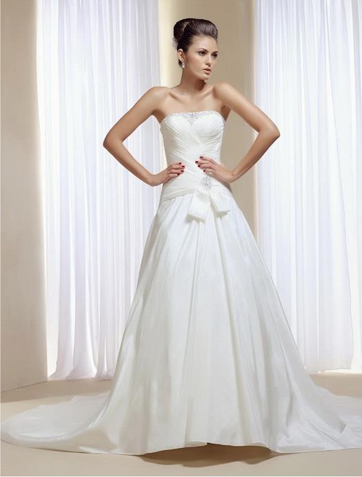Strapless A-line Classic Wedding Dress
