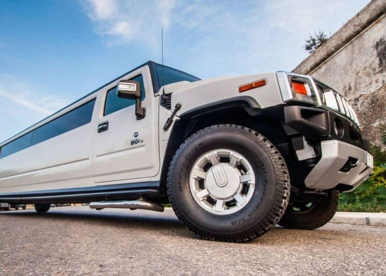 Make Your Celebration Grand with the Help of Hummer Limousine