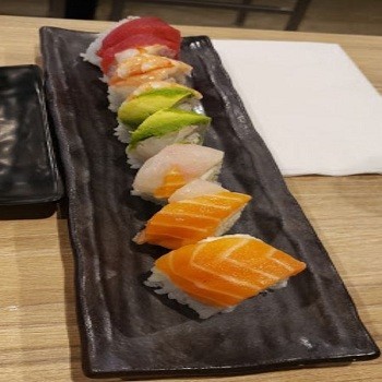 Sushi, Restaurant