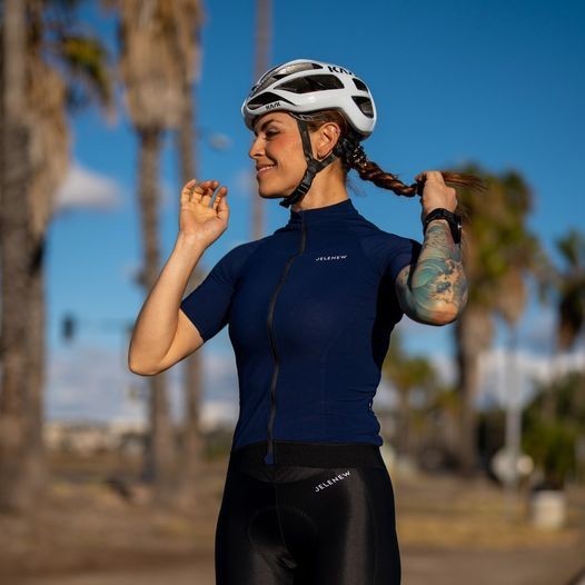 Colorful cycling jersey for women's 