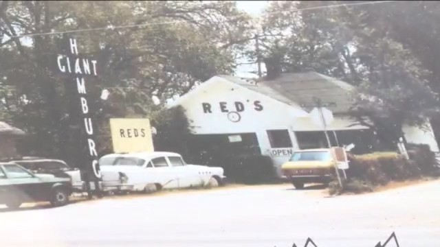 ARCHIVE: When Red’s Giant Hamburg made its Route 66 comeback