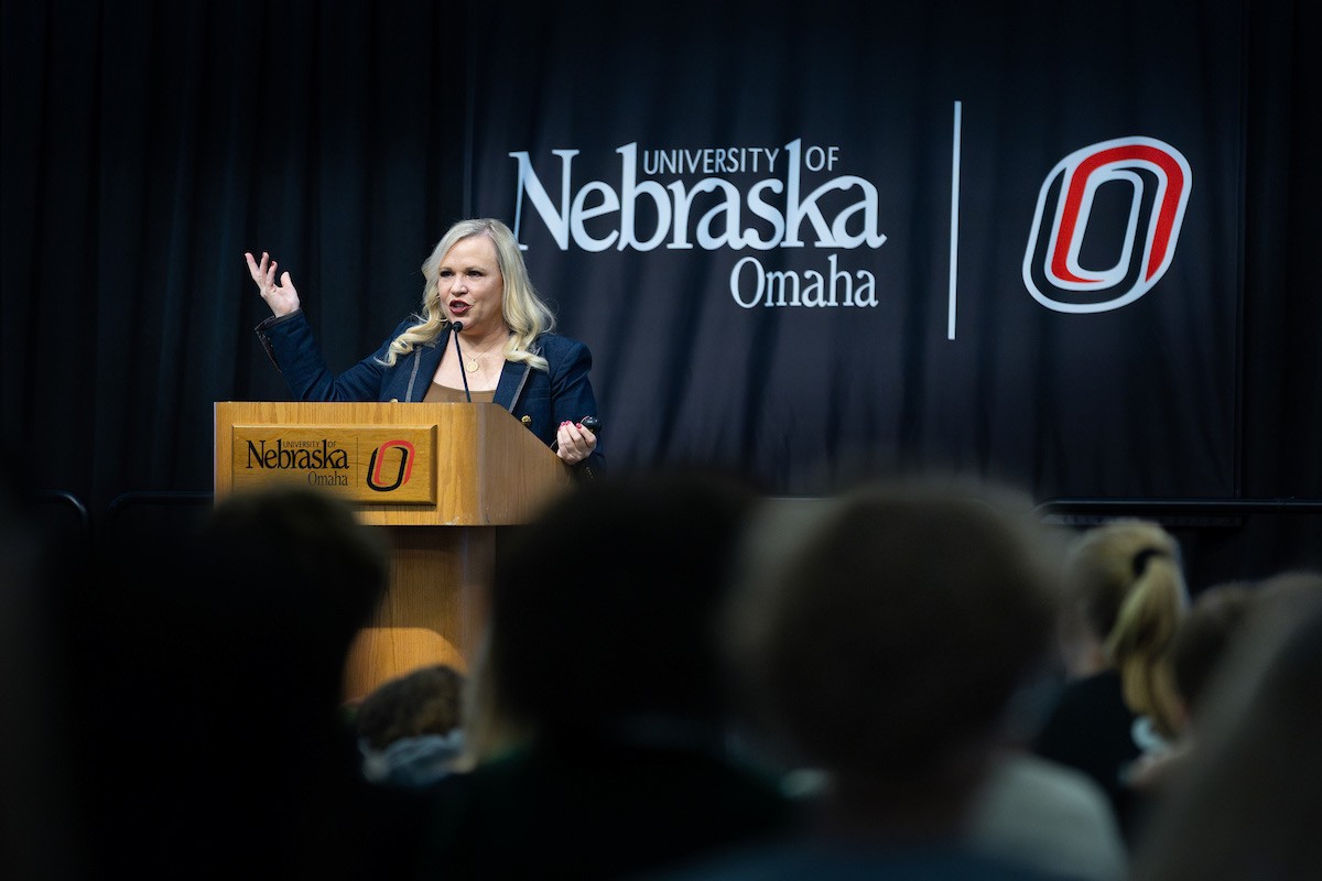ESPN’s Holly Rowe Inspires Omaha Students with Story of Perseverance and Passion