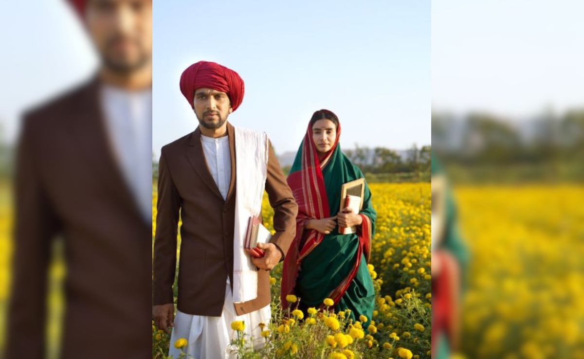 <i>Phule</i> Review: Pratik Gandhi-Patralekhaa Film Is An Inspiring Tale 