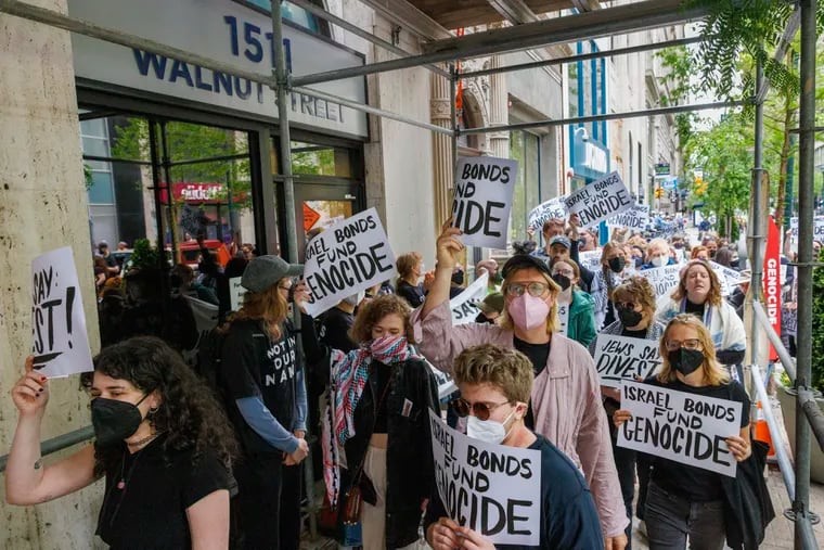 Jewish Voice for Peace stages protests over Israeli bonds in Center City