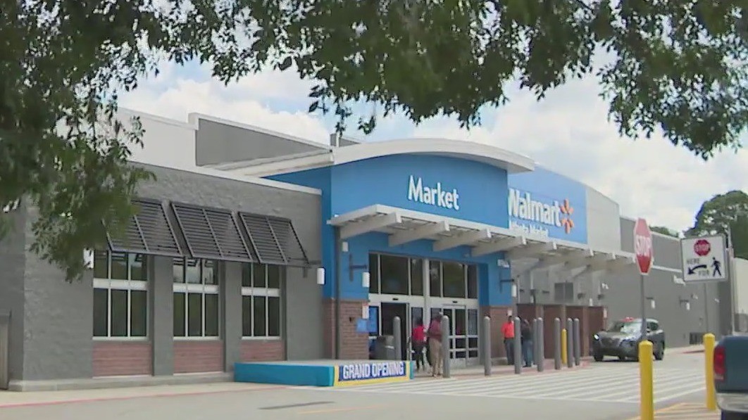 Walmart in Vine City reopens