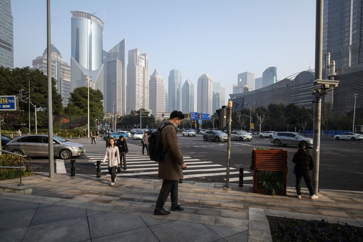 China Saves Fiscal Power for Trade War as Spending Progress Lags