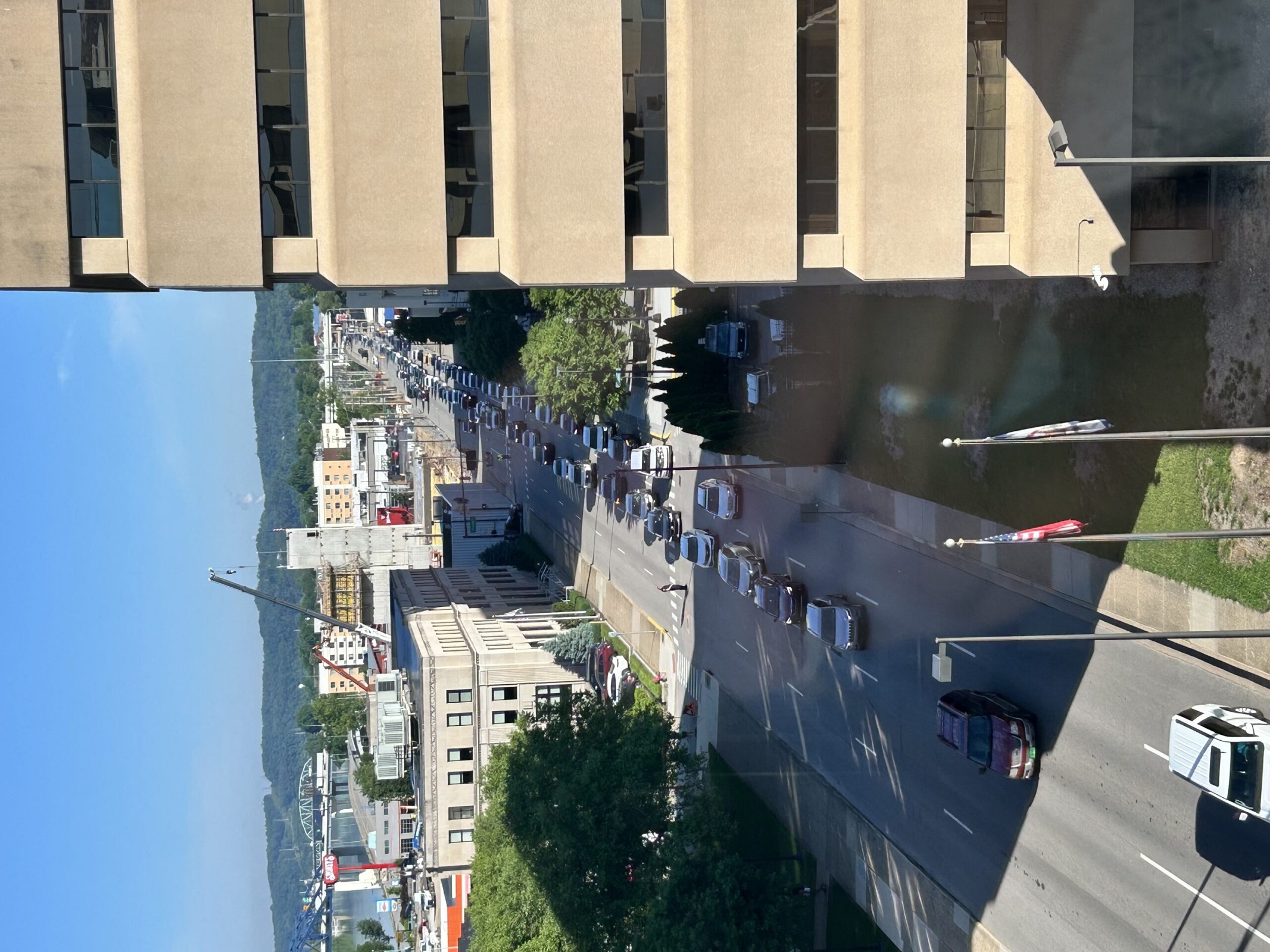 Traffic to ease up some after commuter chaos in downtown Charleston during opening day of USA Cycling event 