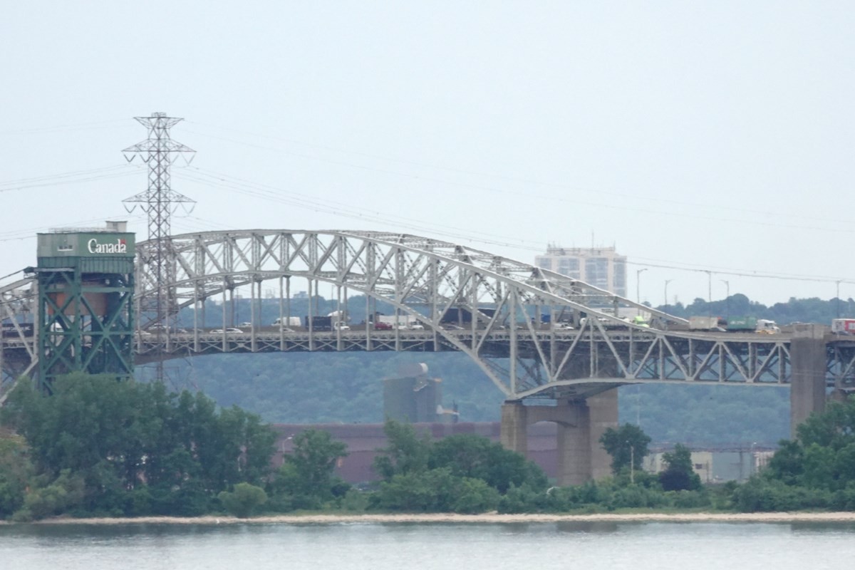 Planned weekend Burlington Skyway lanes closure postponed