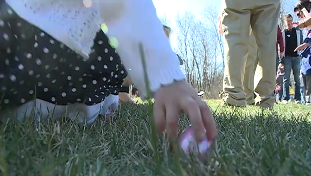 'Happy Easter!': Omaha families get together to celebrate at Lauritzen Gardens' Easter Extravaganza in 2015