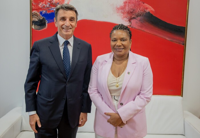 Ministra Margareth Menezes recebe embaixador da Itália - Embaixadas 