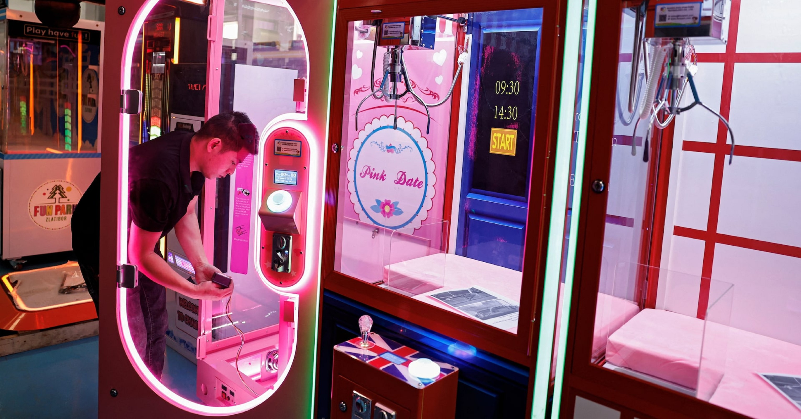 Chinese factory bids to keep exporting fun amid US trade war