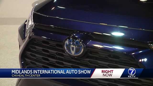 Omaha's CHI Health Center hosts Midlands International Auto showcasing RVs and career Fair