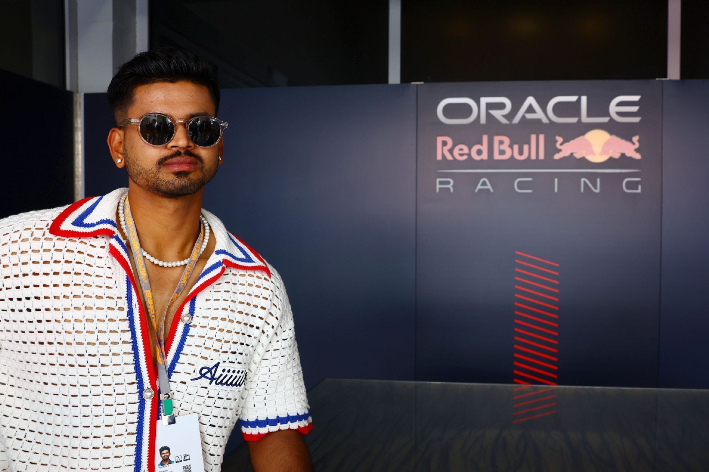 [Watch] Shreyas Iyer poses with fans during his day out in Mumbai