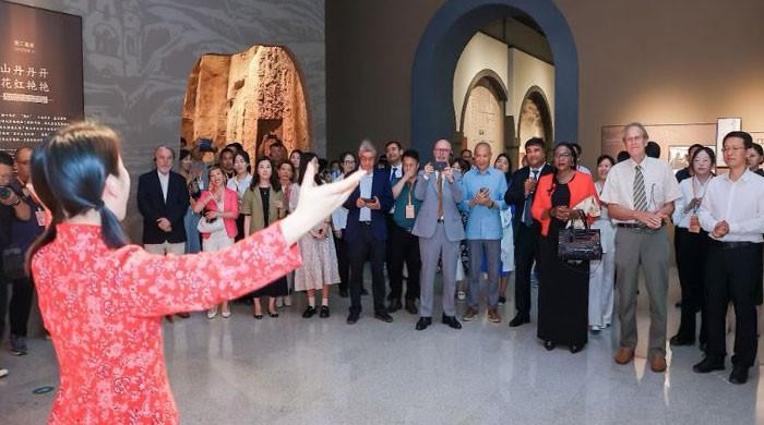 Folk song exhibition concludes in Beijing