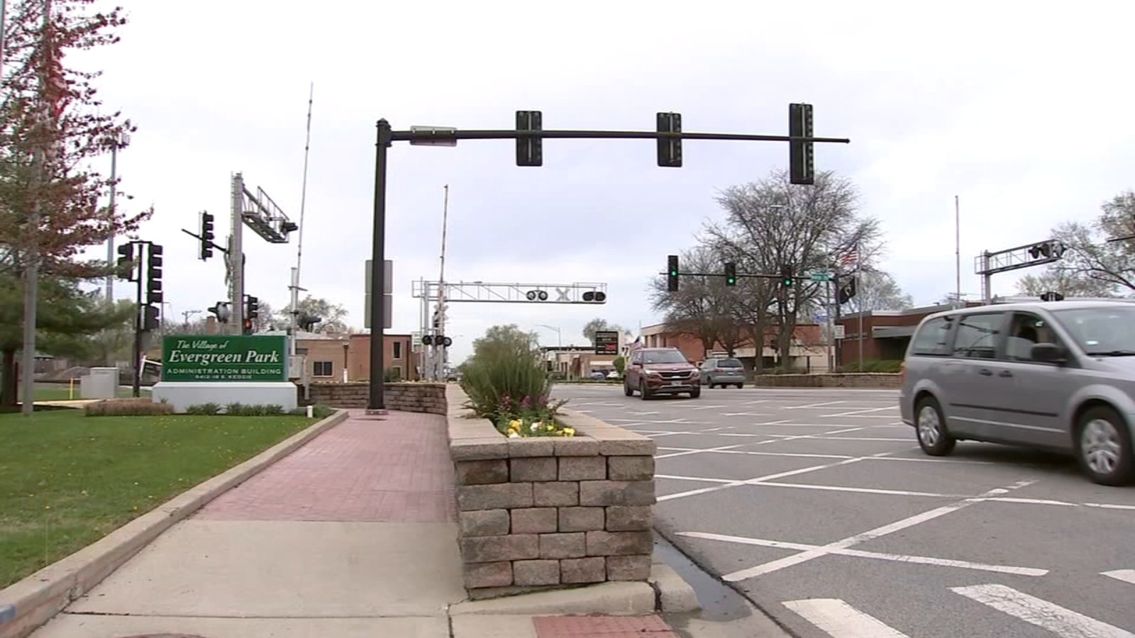 Chicago-area towns make millions from red light cameras, but who decides when tickets are issued?