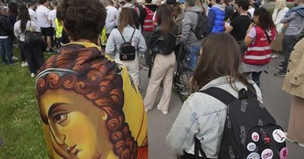 After cycling to France, Serbia’s protesting students run to Brussels to stir EU attention
