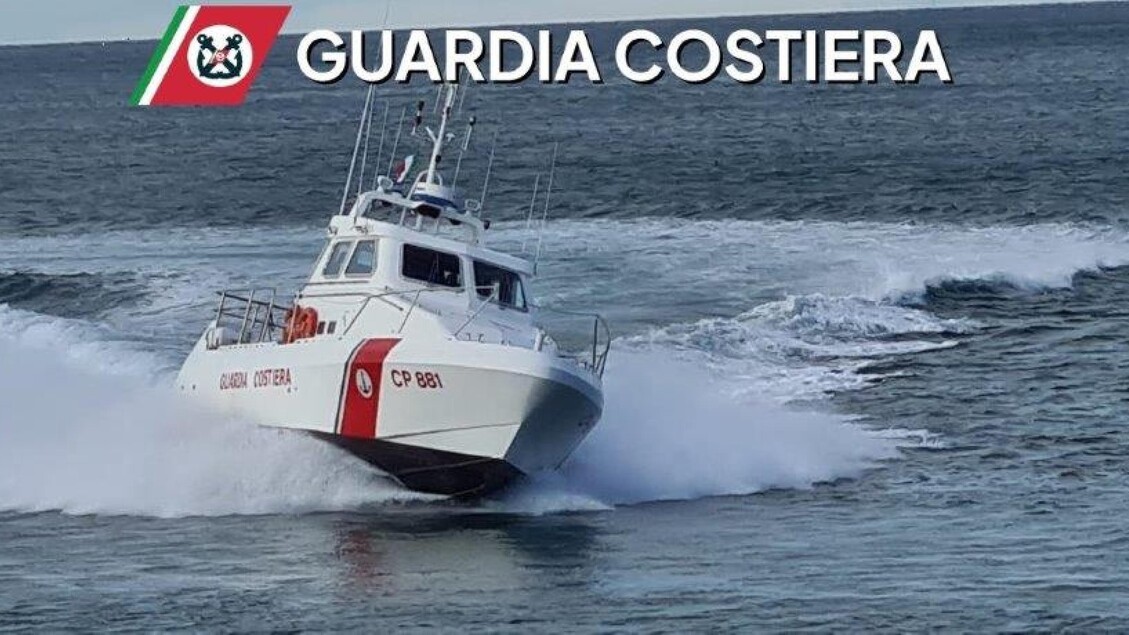 Search for 40 missing migrants after shipwreck in southern Med - General News 