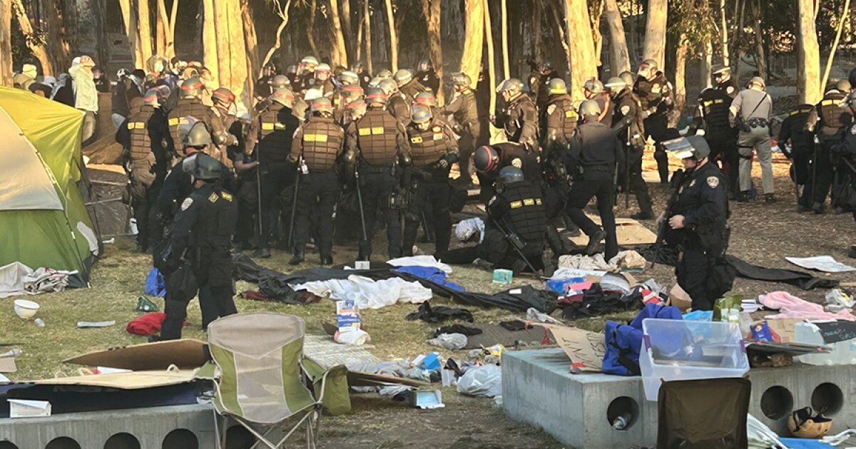Dozens arrested on UCSD campus as law enforcement dismantle encampment